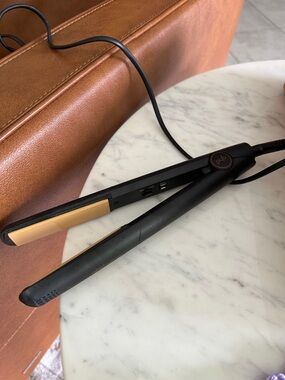 ghd Black and Gold Hair Straightener